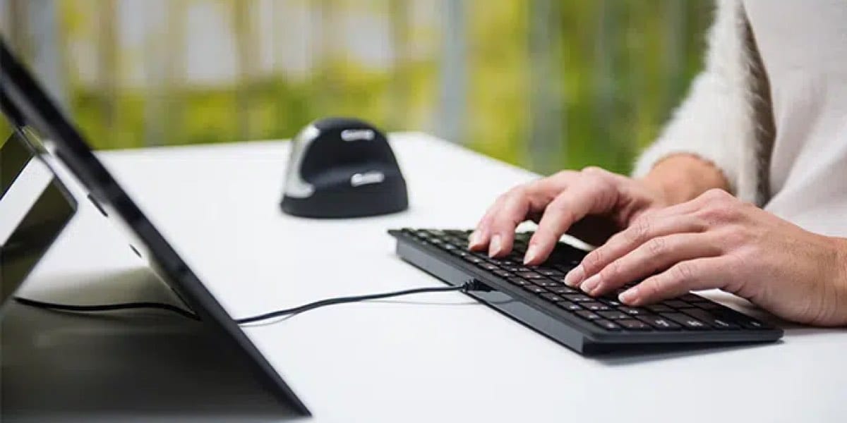 Perixx Periboard-335BR Bedraad Ergonomisch Compact Gesplitst Toetsenbord 2